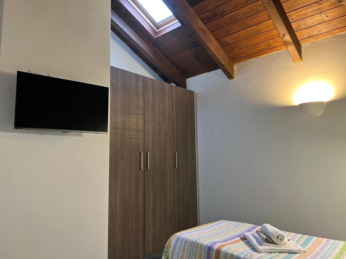 Bnbook Residence Matteotti Новара Екстер'єр фото