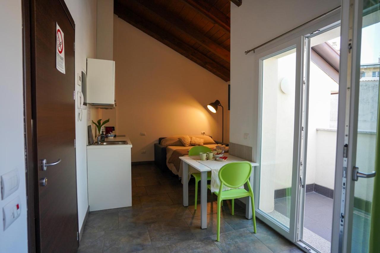 Bnbook Residence Matteotti Новара Екстер'єр фото