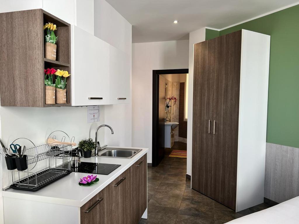 Bnbook Residence Matteotti Новара Екстер'єр фото